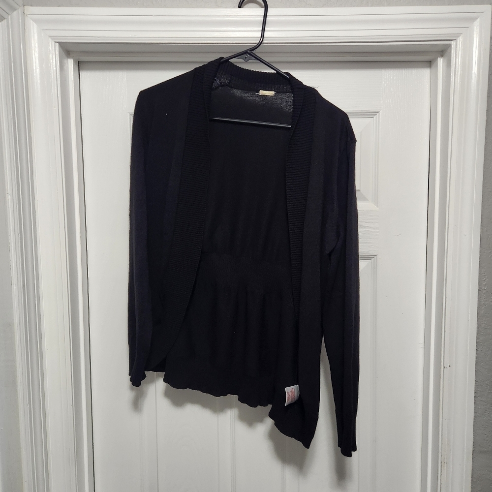 Chic Black Cardigan